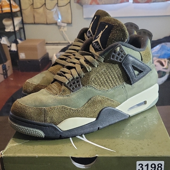 Air Jordan 4 Retro SE Craft 'Olive' (2023) M10.5/W12 EUC W/OG BOX - Picture 2 of 11